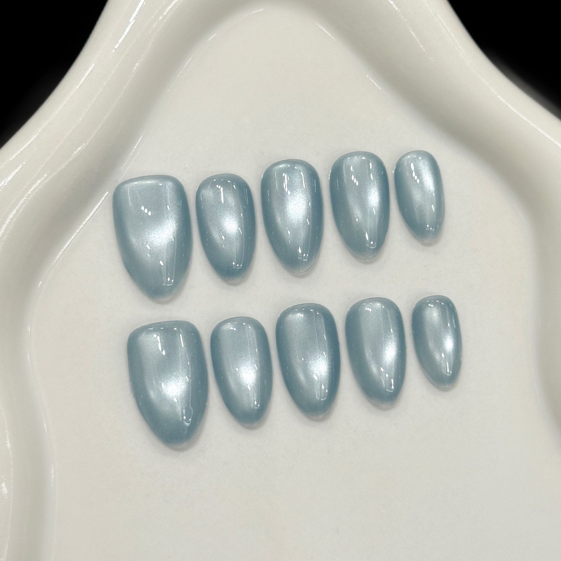Nail Art Simple - 10 Stück Blaue Katzenaugen Französische Kurze