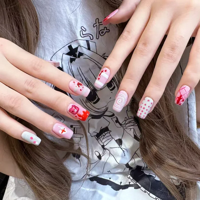 Nail Art Motif - Süße rosa Bearbrick Press-On-Nägel, mittellang, Cartoon-Nagelkunst-Sticker,