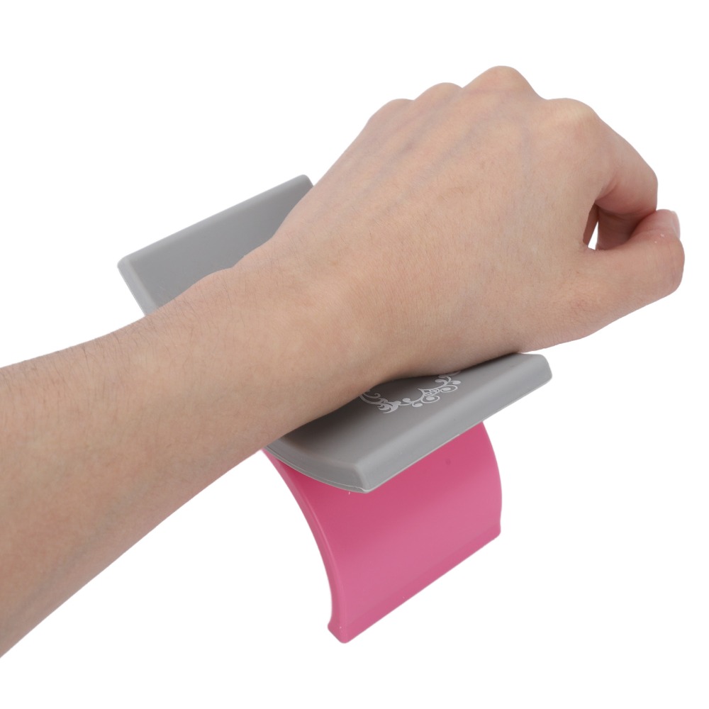 Weiche Silikon-Maniküre-Handau – Nail Art Pink Soft Bewertung und Preis